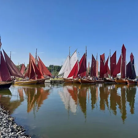 Luxushaus Boddenkueste Mit Sauna * Fuhlendorf (Mecklenburg-Vorpommern)